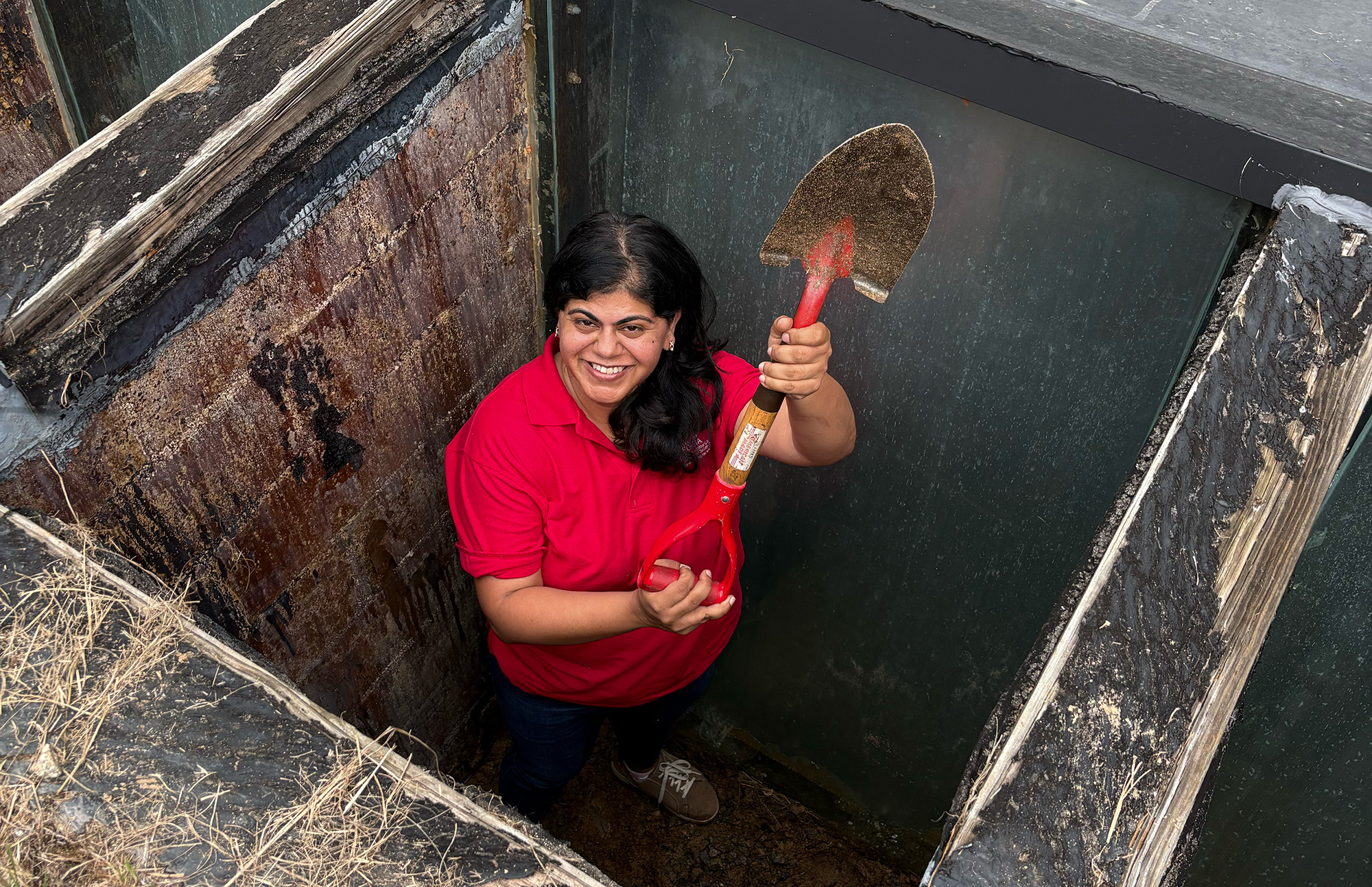 UGA River Basin Center: Gaur studies soils as an ecosystem